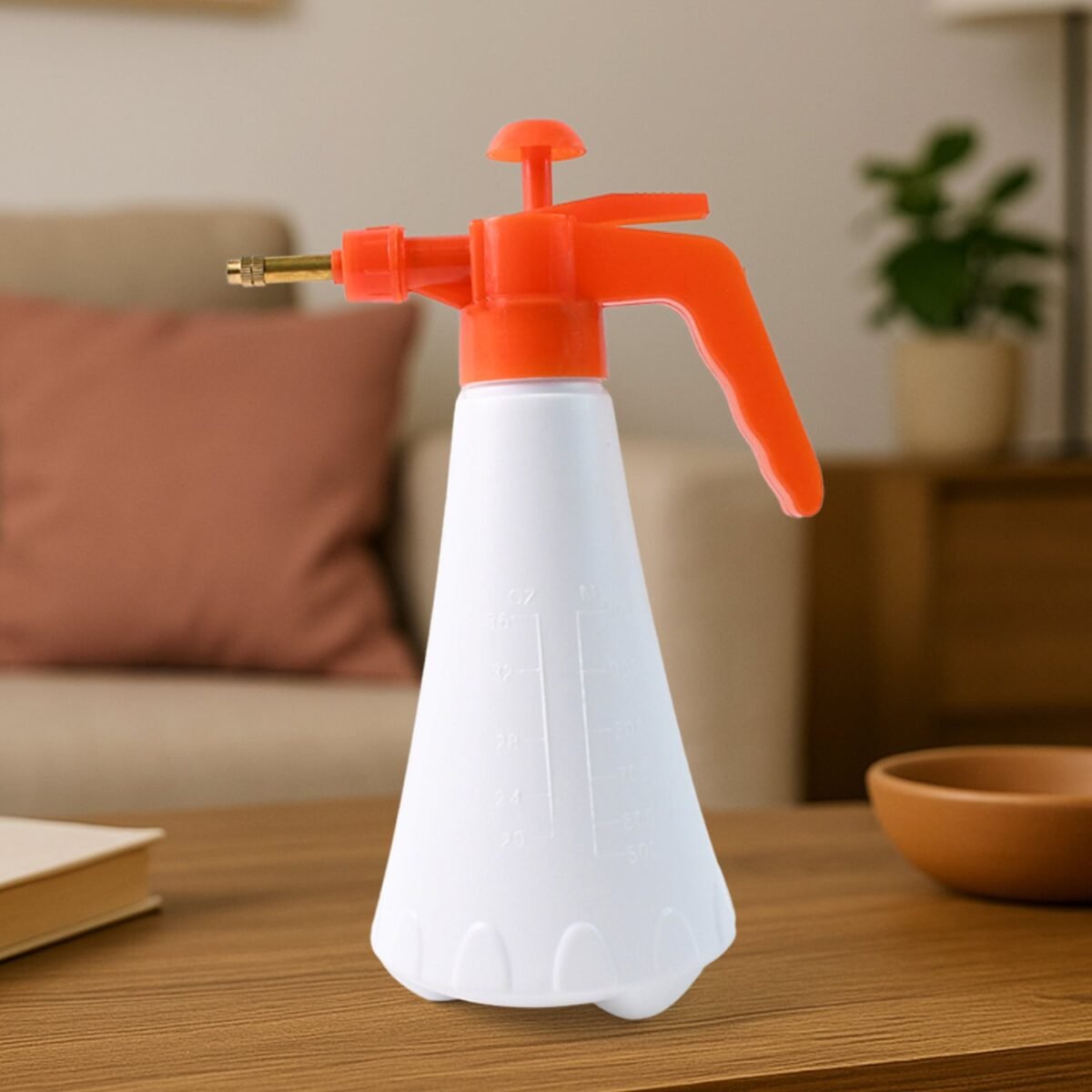 Handheld Pressure Water Sprayer Bottle (1 Ltr) - Image 1