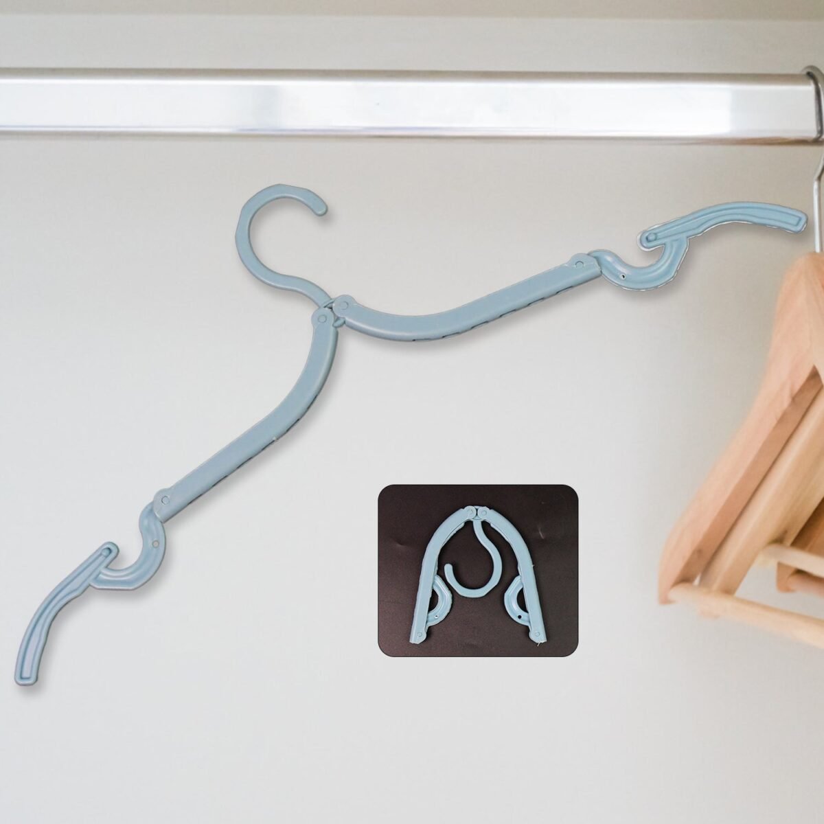 Travel Hangers, Portable Folding Clothes Hangers (1 Pc / Big) - Image 1
