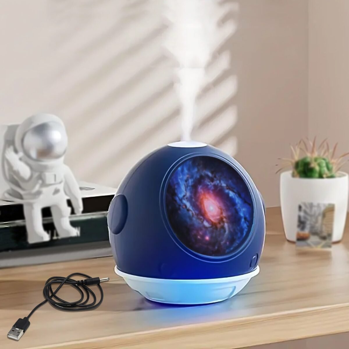 Astronaut Humidifier, Ball Shape Humidifier (1 Pc / 110 ML) - Image 1