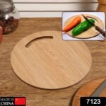 Wooden Round Chopping Board  For Chopping Fruit & Vegetable - Image 2