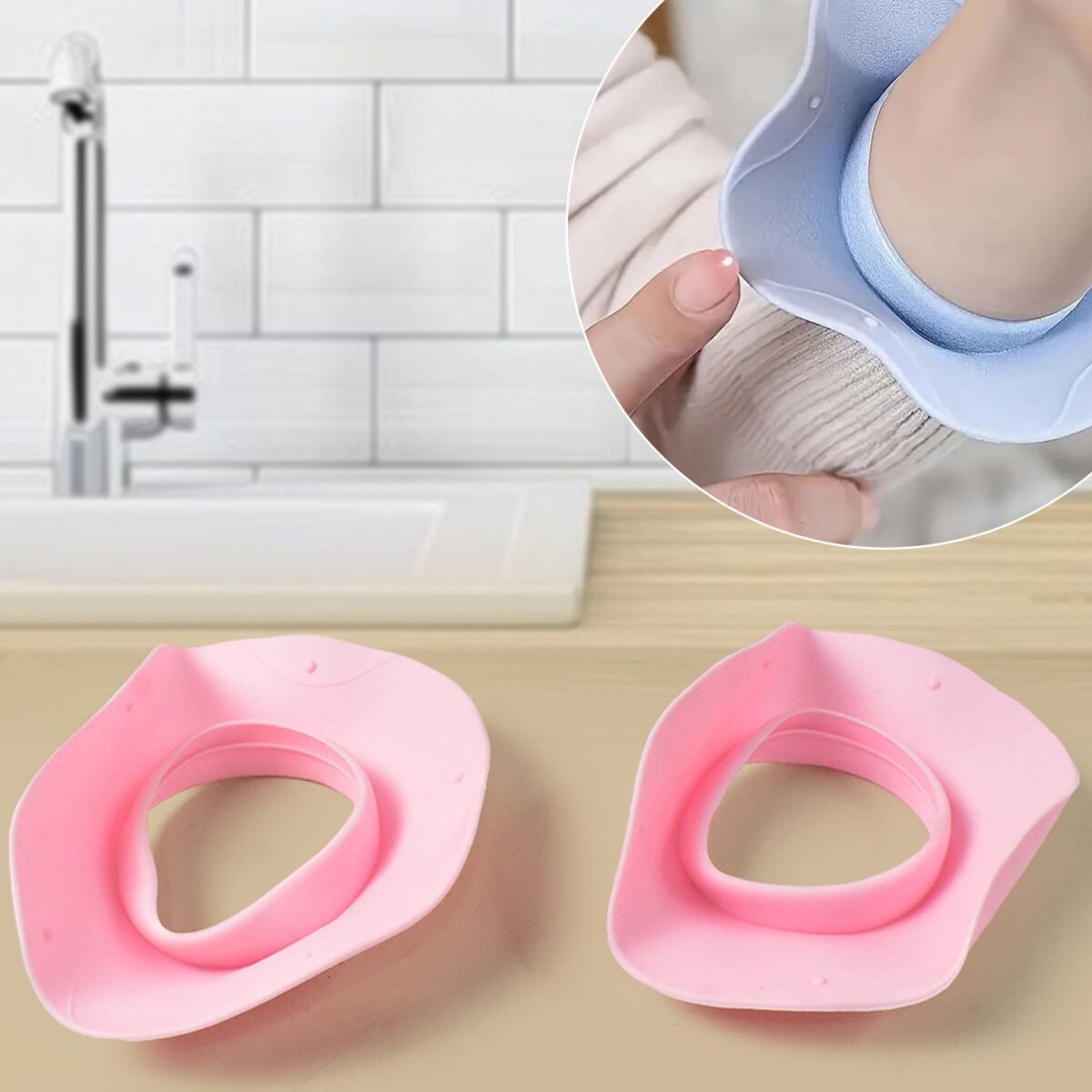 Silicone Wrist Bands for Washing Face (2 Pc / Mix Color) - Image 1