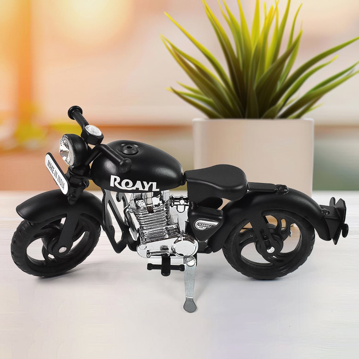 01_d43c3219-b16c-475f-954d-3ceaeadcdfe4.jpg Metal Bullet Bike Toy Model for Kids with Side Stand (1 Pc / Mix Color) - Image 1