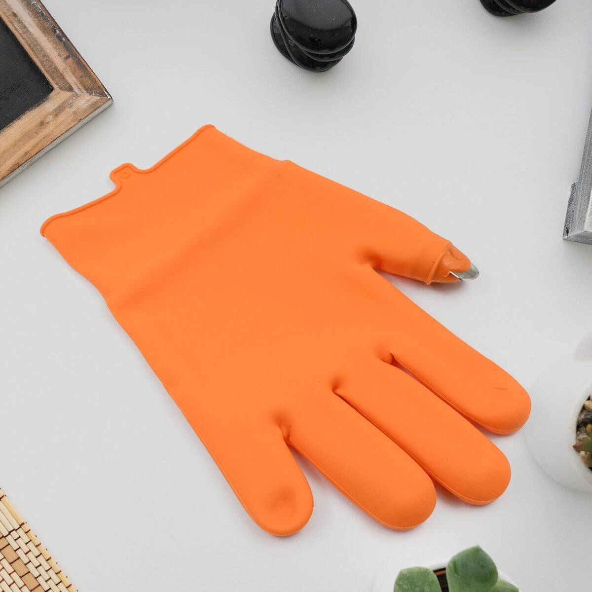 Right-Handed Silicone Thumb Cutter Gloves (1Pc) - Image 6