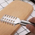 Stainless Steel Fish Scale Remover Scraper – Sawtooth Kitchen Tool - Image 4
