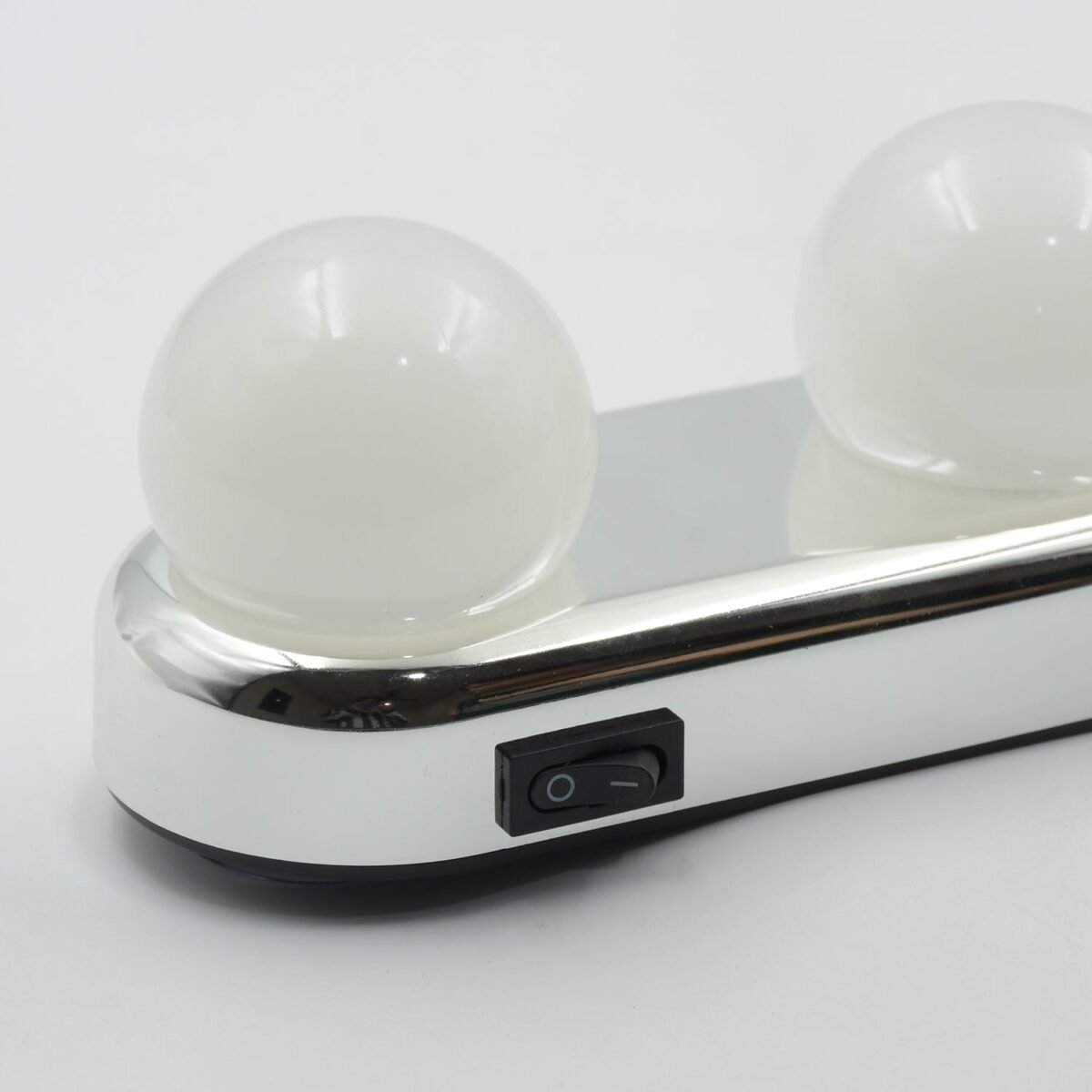 Glow Make Up Light Portable Cosmetic Kit Battery Powered Mirror Lighting Super Bright - Image 5