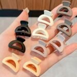 Plastic Small Hair Clips for Girls Kids Hair Accessories (3 Pcs Set / Mix Color & Design) - Image 3