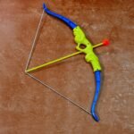 Plastic Archery Bow and Arrow Toy Set with single knife and 3pc Arrow and Target Board,