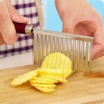 Stainless Steel Crinkle Cutter Knife for Salad and Vegetables - Image 3