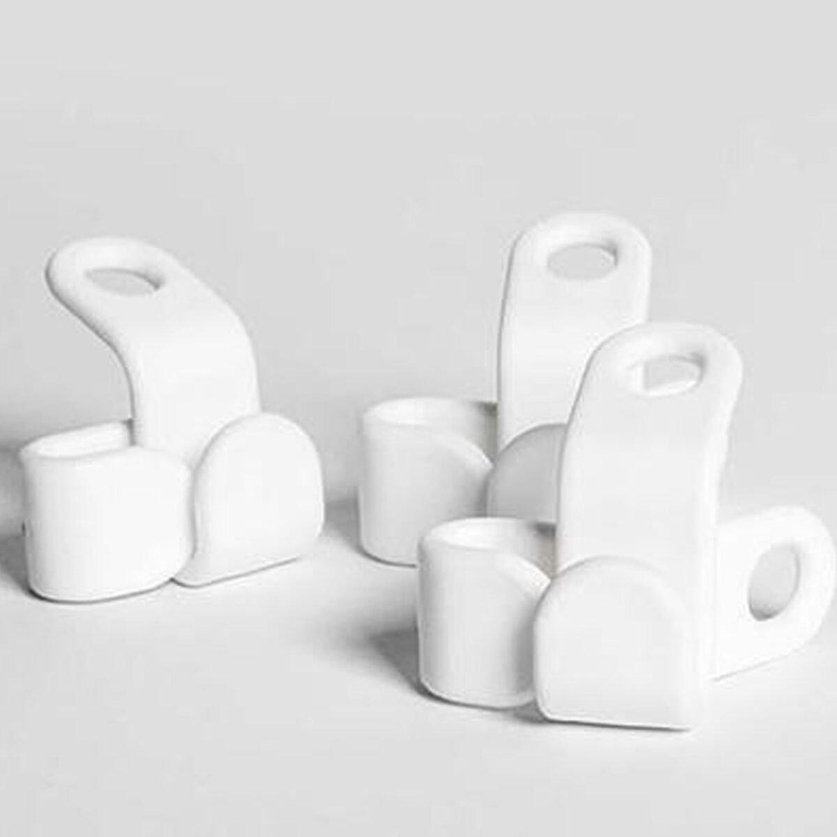 Plastic Clothes Hanger with Non-Slip Pad - Image 2