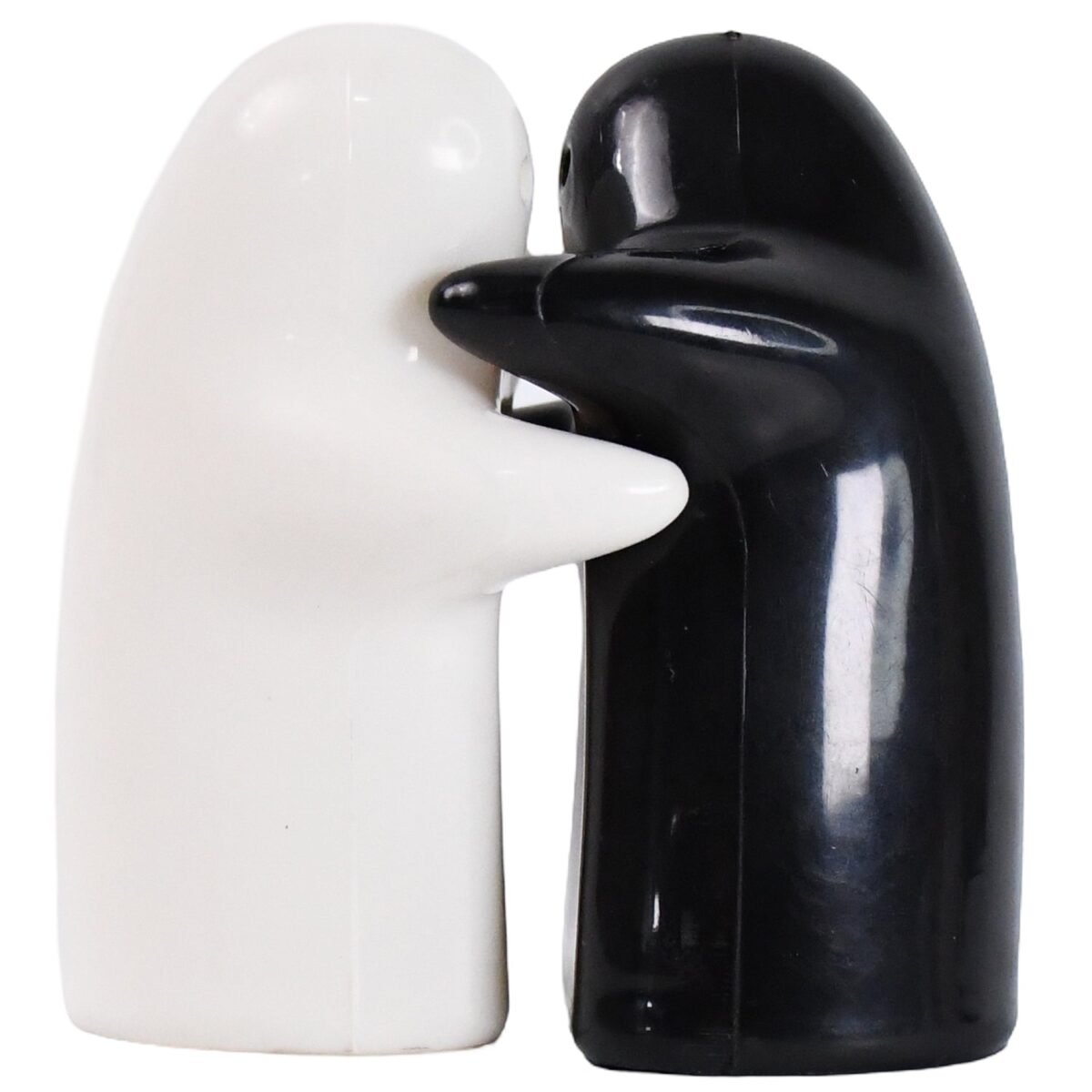 Salt and Pepper Seasoning and Spice Shakers Cute Plastic (2 Pcs Set) - Image 5