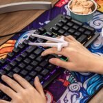 Plastic Finger Chopsticks for Gamers, Snack Clips (1 Pc) - Image 6