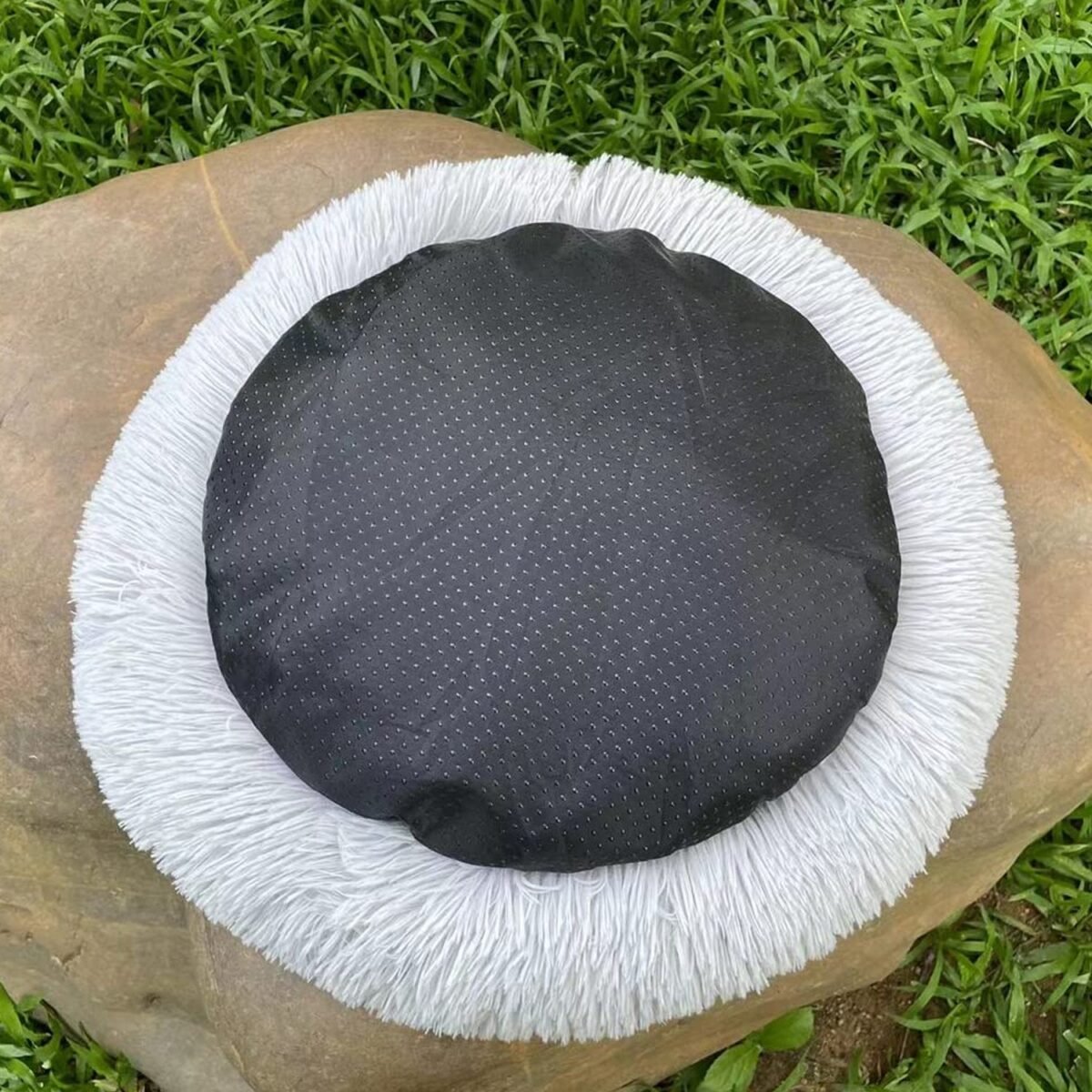 Small Round Dog Beds for Small Dogs and Cats (1 Pc) - Image 6