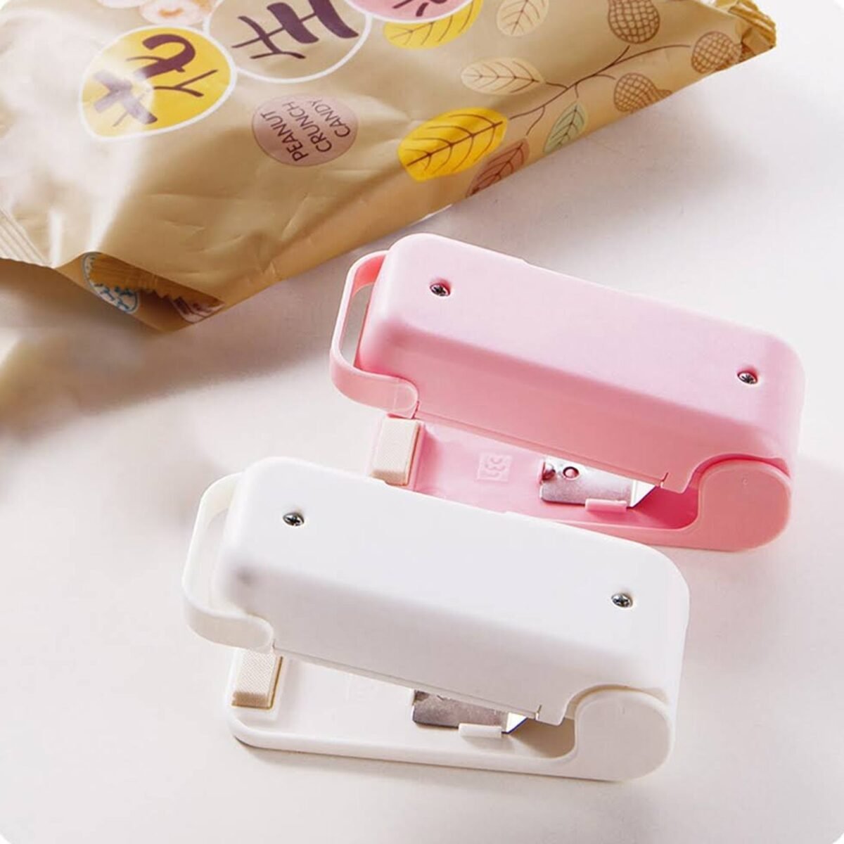 Mini Plastic Bag Sealer – Portable Heat Sealing Machine, Battery Operated (1 Pc) - Image 8