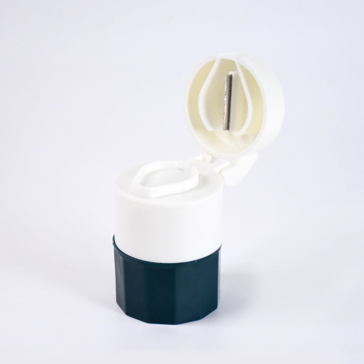 Pill Crusher and Grinder 4 in 1 Pill Crusher - Image 5