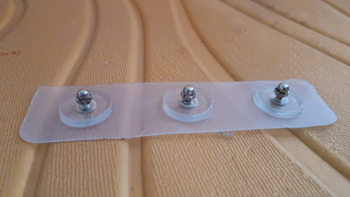 Adhesive Nails Wall Hooks (Screw Sticker / 3 Hook / 1 Pc / B Grade) - Image 7