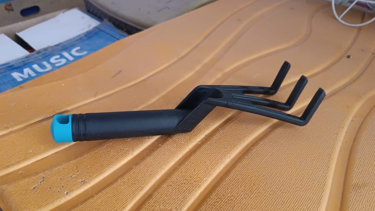 Plastic Premium Garden Hand Cultivator Tool (1 Pc) - Image 8