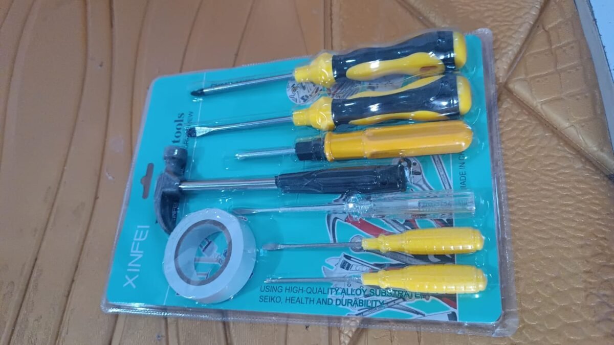 8 In 1 Hand Tool Kit, Steel And Plastic Hammer, Screwdriver & Tape - Image 7