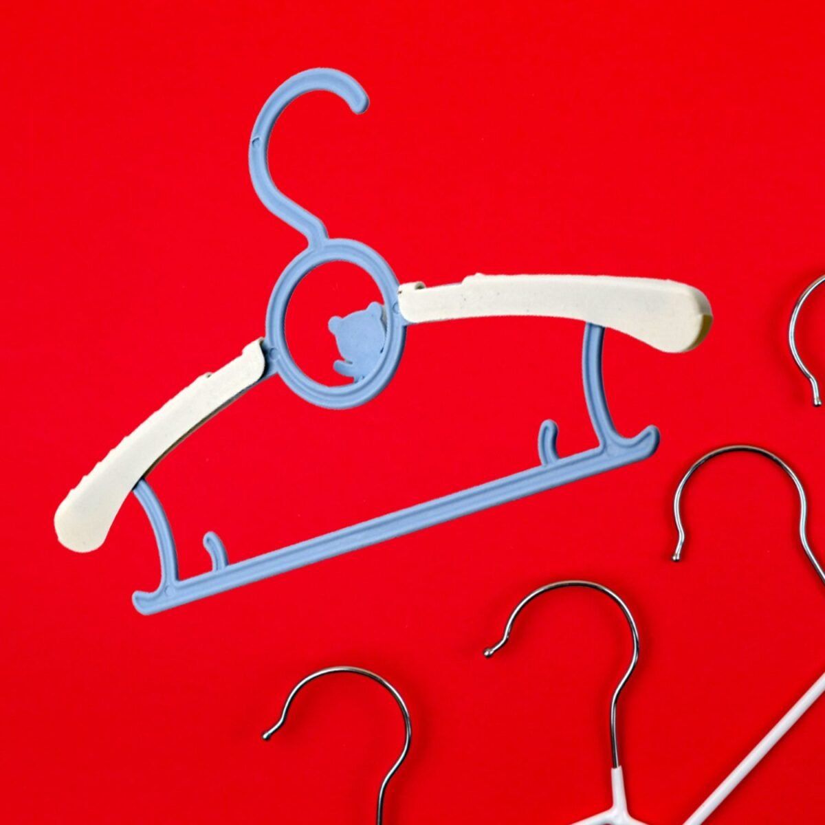 Large Adjustable Plastic Dress Hangers – Space-Saving & Lightweight (5 Pc) - Image 4