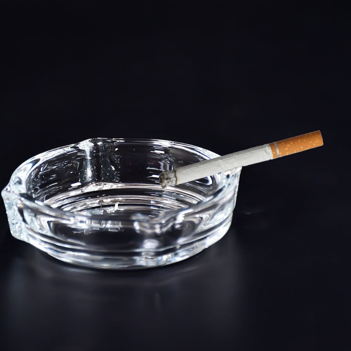 Brunswick Crystal Glass Ashtray for Home & Office - Image 3