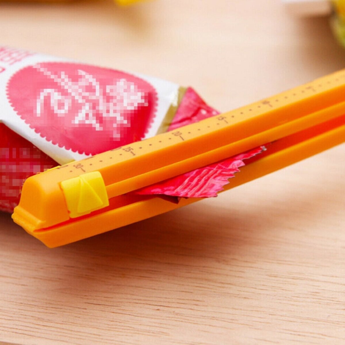 4-Piece Food Sealing Clips – Securely Seal Packaged Foods & Prevent Contamination - Image 3
