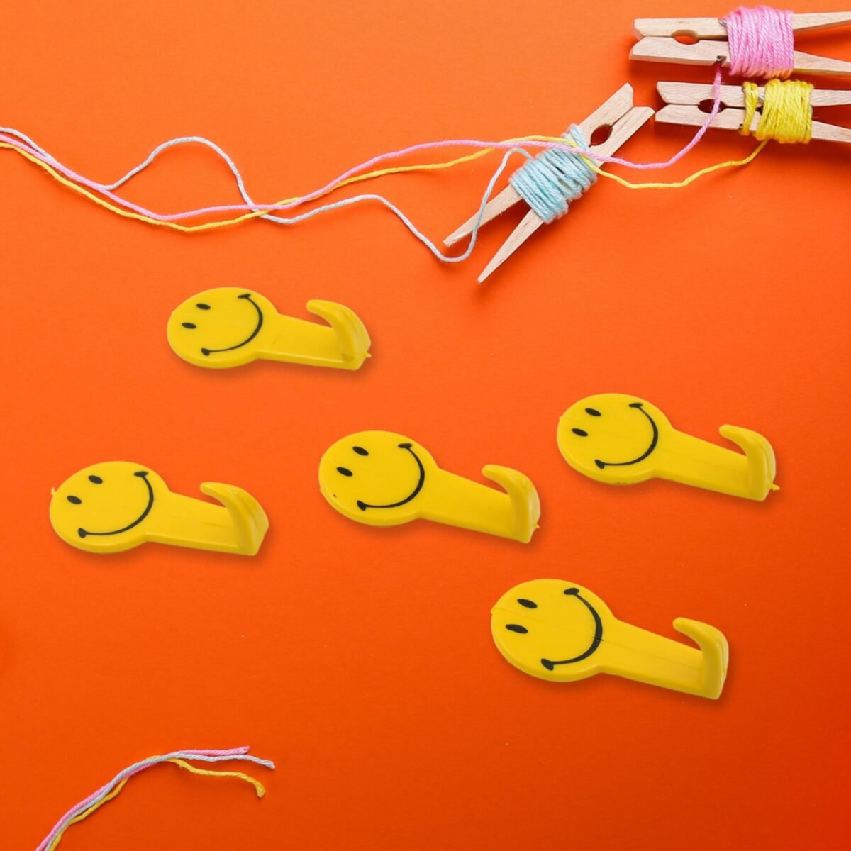5 PC ADHESIVE HOOK FOR HOLDING STUFFS,KEY AND OTHER ITEMS - Image 3