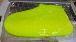 NON-SLIP SILICONE RAIN REUSABLE ANTI SKID WATERPROOF FORDABLE BOOT SHOE COVER (MEDIUM/ Mix Color) - Image 8