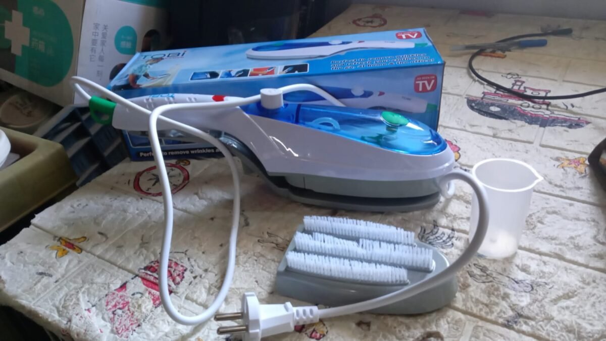 Portable ironing machine,1 Set Steam Iron Hand Held Crease Removal Portable Ironing Clothes ABS Brush Plush Toy Garment Steamer for Home Steam Iron, for Clothes, Travel Steamer - Image 11