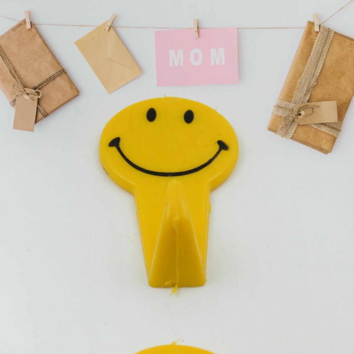 5 PC ADHESIVE HOOK FOR HOLDING STUFFS,KEY AND OTHER ITEMS - Image 5