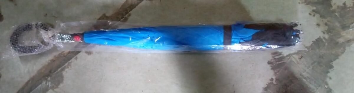 Plain design Windproof Upside Down Reverse Umbrella with C-Shaped Handle - Image 8