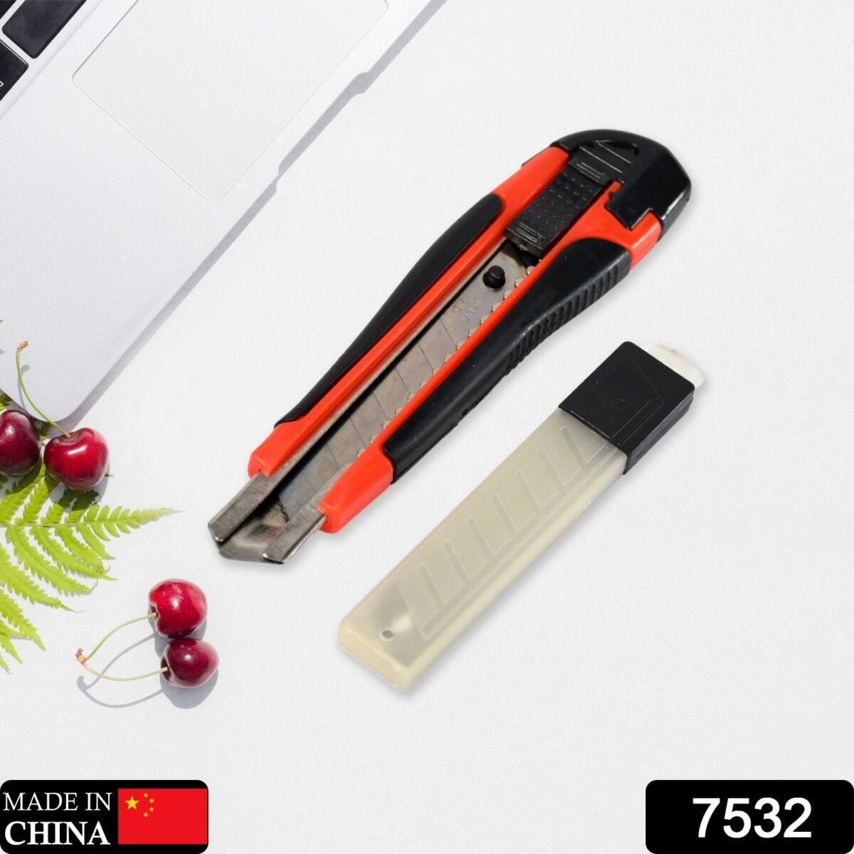 Heavy Duty 18mm Cutter Knife Set with Extra Blades for Office & Home - Image 2