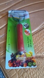 Vegetable and Fruit Peeler with Wooden Handle (1 Pc) - Image 7